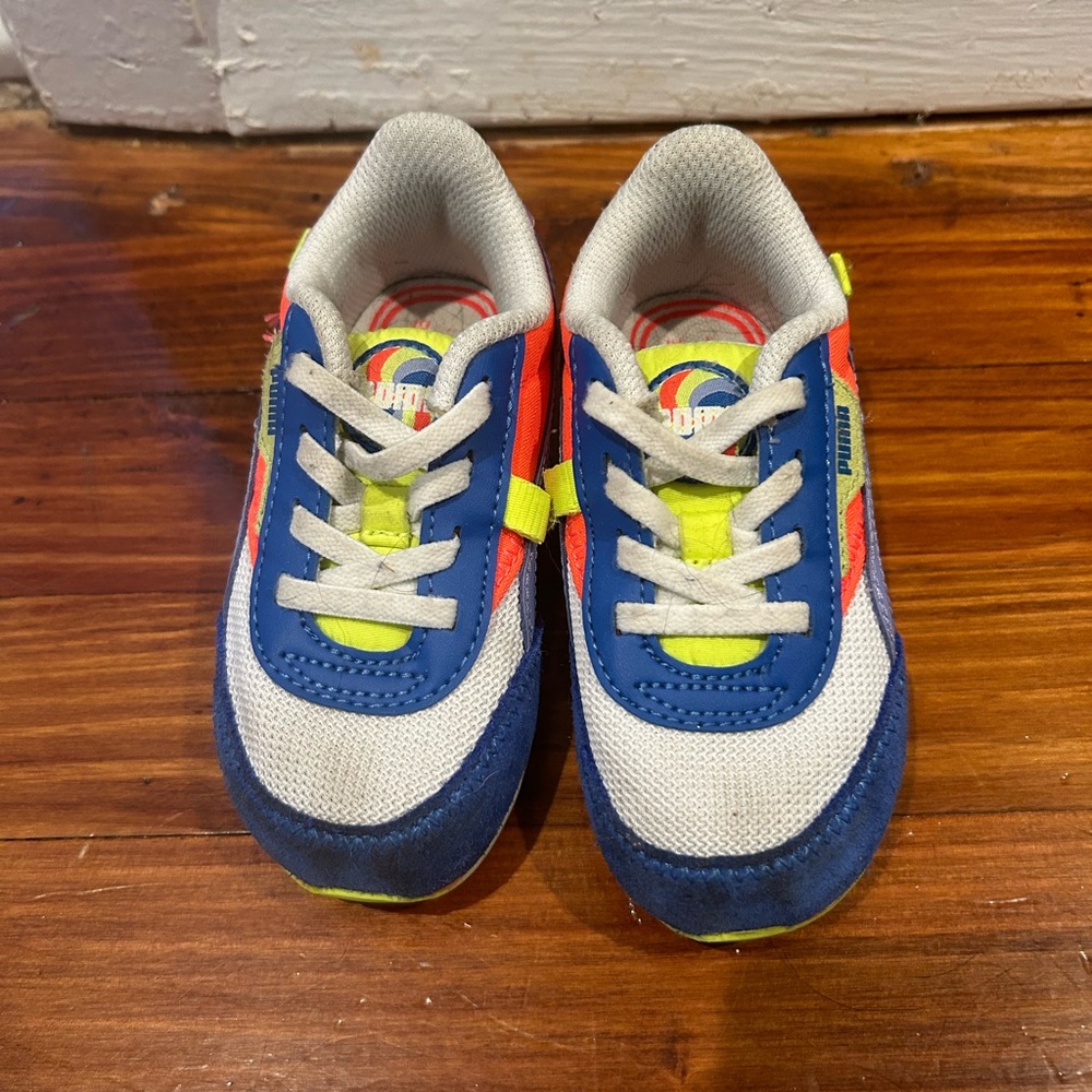 EUC Toddler Puma Sneakers